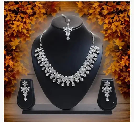 Silver Plated Necklace Set With White American Diamond