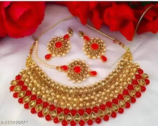 FURBELOW™ Green Necklace Set