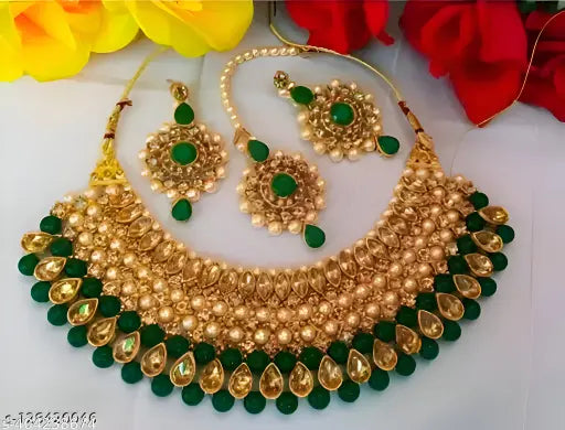 FURBELOW™ Green Necklace Set