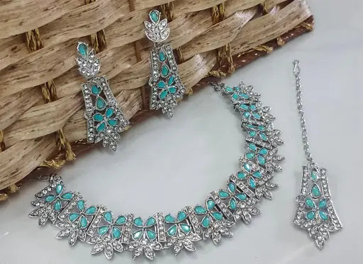 Rhodium Plated Necklace Set With Light Purple Color Kundan