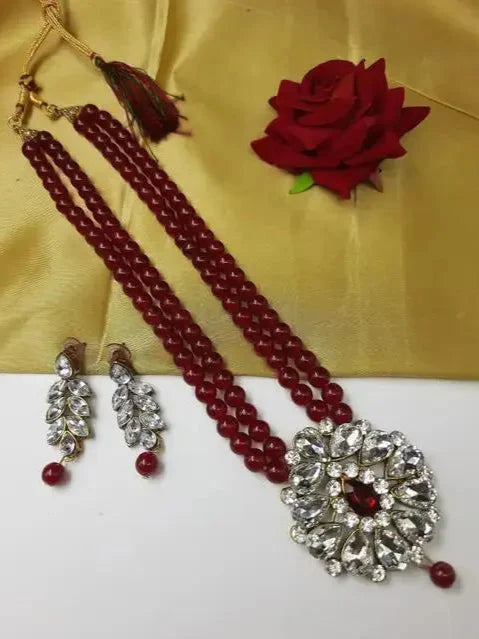 FURBELOW™ Pearl Necklace Set