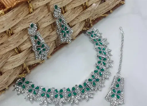 Rhodium Plated Necklace Set With Light Purple Color Kundan