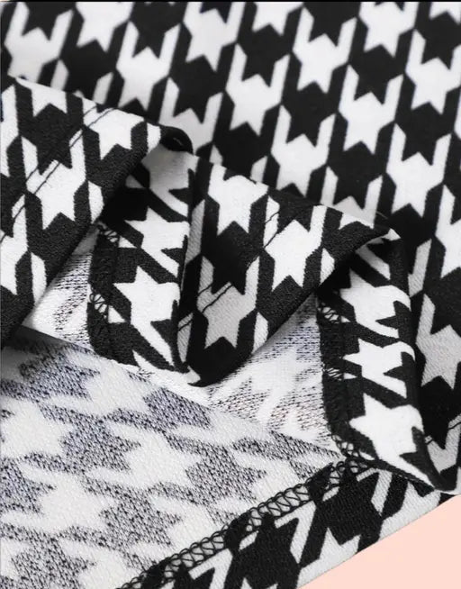 TES™ Printed Pencil Black Skirt