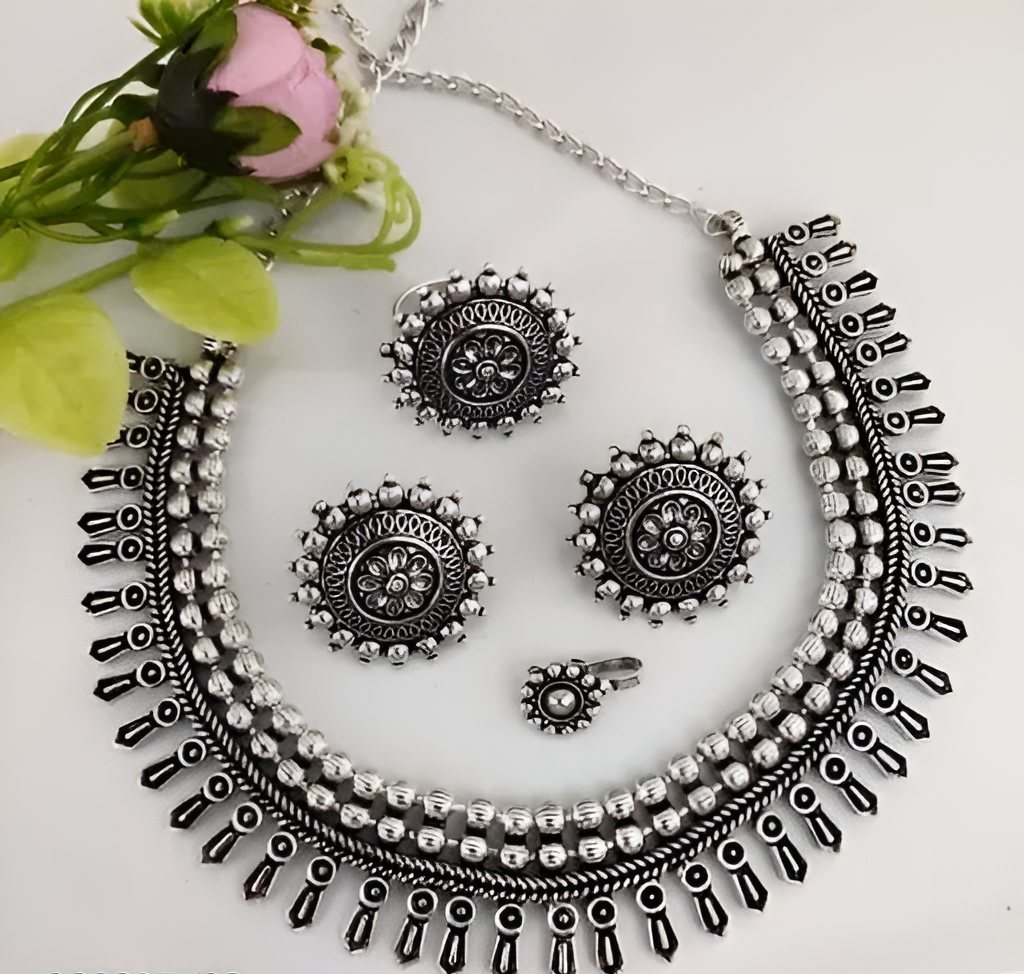 FURBELOW™ Oxidized Silver Jewellery Set